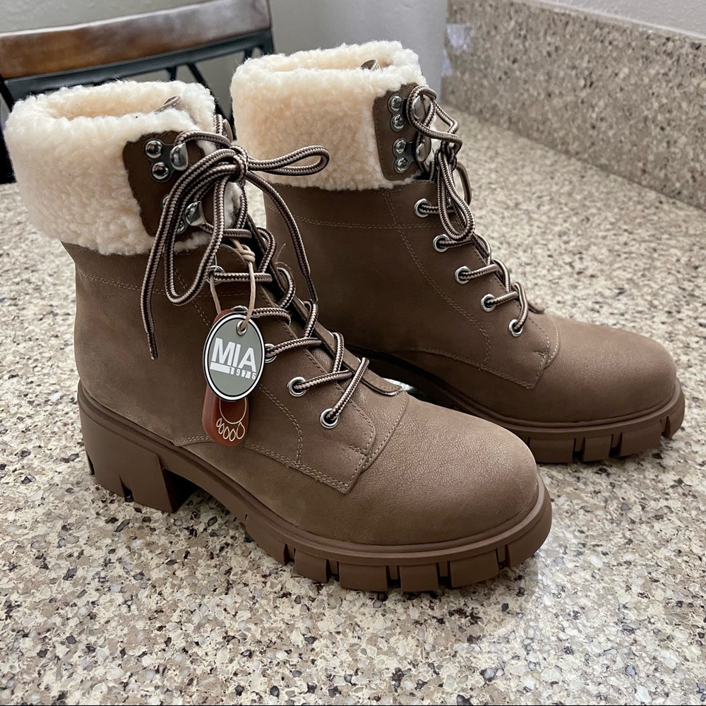 MIA Cybill Sherpa Boots